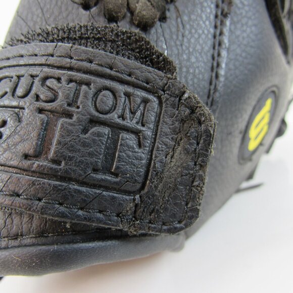 Wilson Youth Black RHT Adjustable Cuff Five Finger Baseball Glove 11" A2451 - Picture 8 of 8